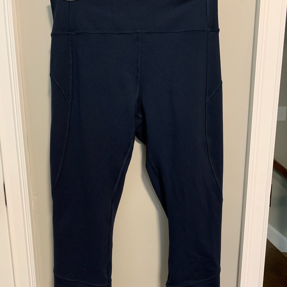 Lululemon In Movement Crop Capri - Picture 3 of 15